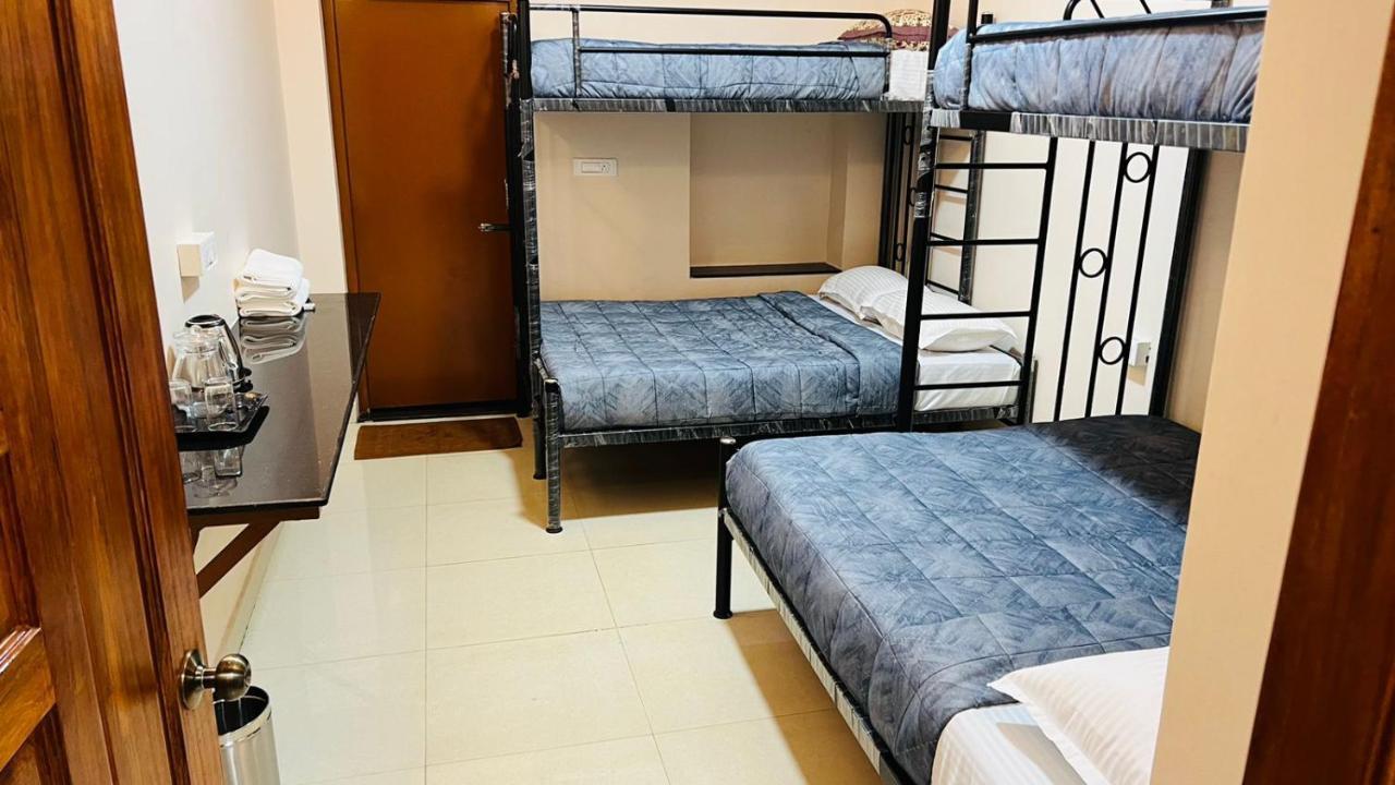 Perinba Vilas Inn Ketti Bagian luar foto